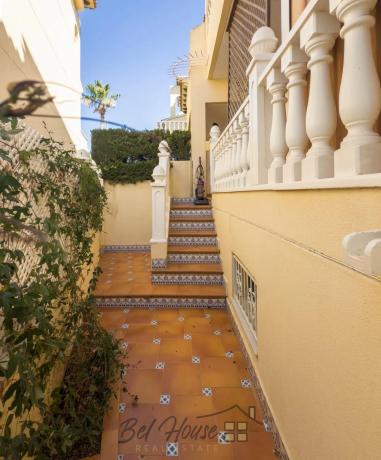 Casa independiente en calle Roma