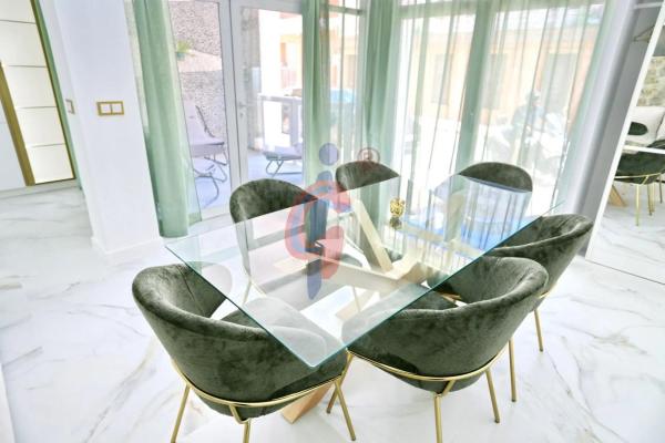 Piso en calle Ausiàs March, 80