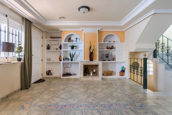 Chalet adosado en calle Grecia