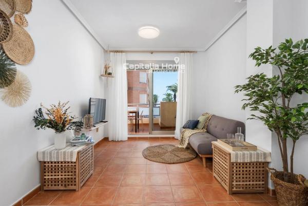 Piso en calle Azorín, 3