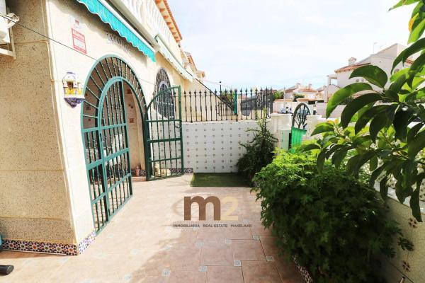 Chalet adosado en calle Lisboa