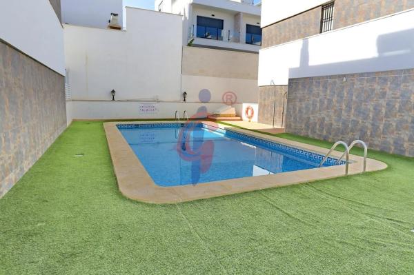 Chalet adosado en calle Corts Valencianes, 133