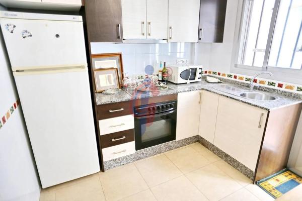 Chalet adosado en calle Corts Valencianes, 133