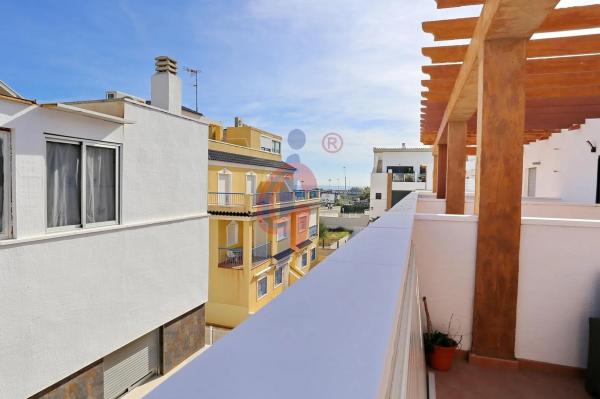 Chalet adosado en calle Corts Valencianes, 133