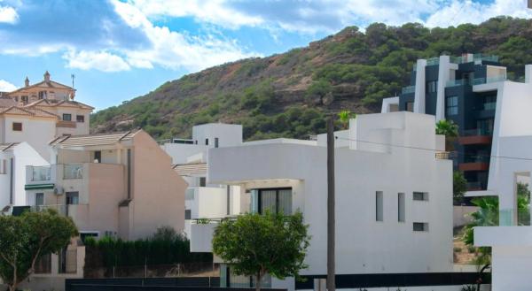 Chalet en Zona Pueblo