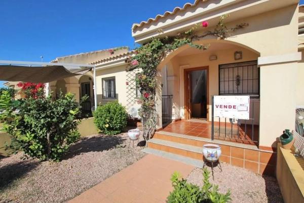 Chalet adosado en calle el Moll