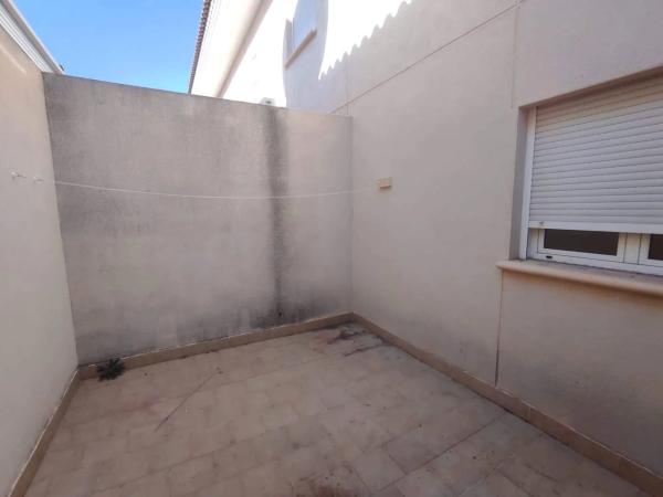 Chalet pareado en calle Concepción