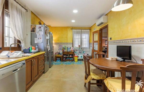 Casa independiente en calle