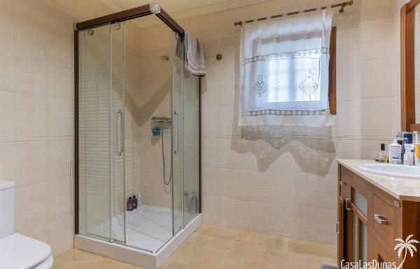 Casa independiente en calle