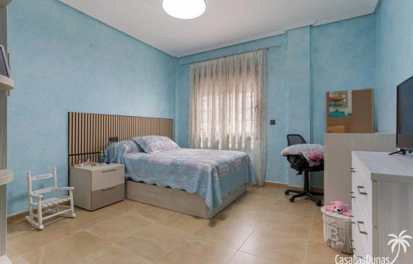 Casa independiente en calle