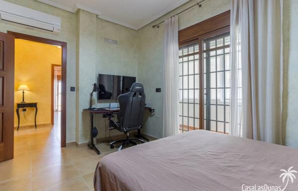 Casa independiente en calle