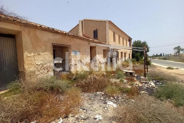 Casa independiente en calle Alberto Paredes