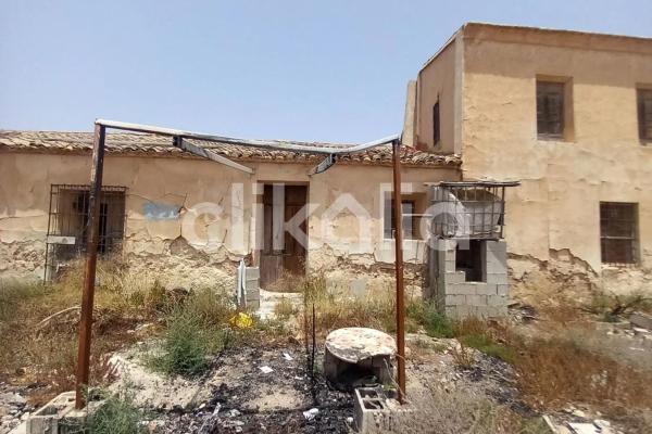 Casa independiente en calle Alberto Paredes