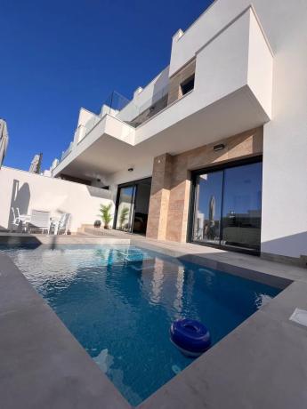 Chalet pareado en Las Miras