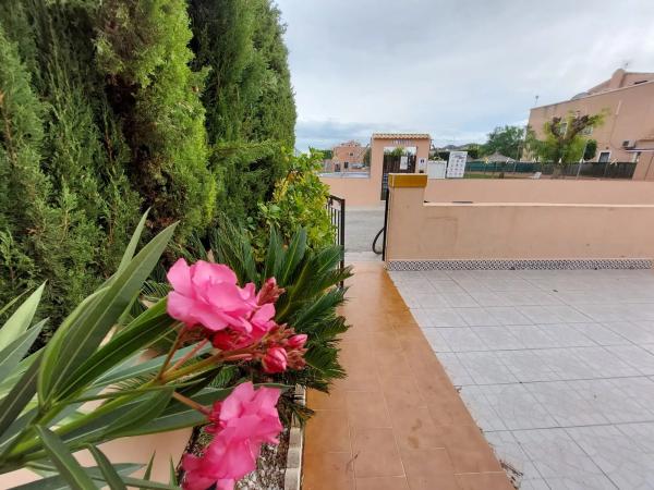 Chalet pareado en calle Clavellina, 262