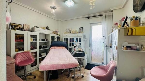 Piso en Los Montesinos