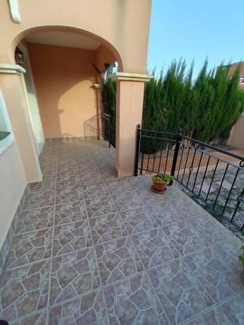 Chalet pareado en calle Amapola