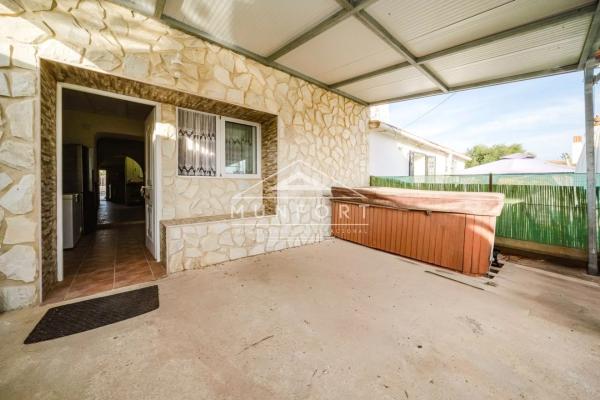 Chalet en Los Montesinos