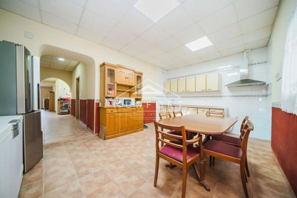 Chalet en Los Montesinos