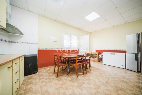 Chalet en Los Montesinos