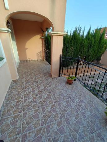 Chalet adosado en calle Amapola, 27