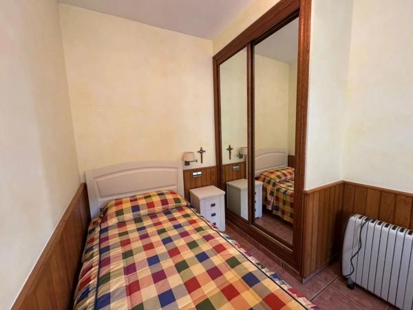 Chalet pareado en calle Santos Médicos