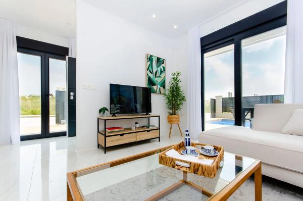 Casa independiente en calle Mandarino