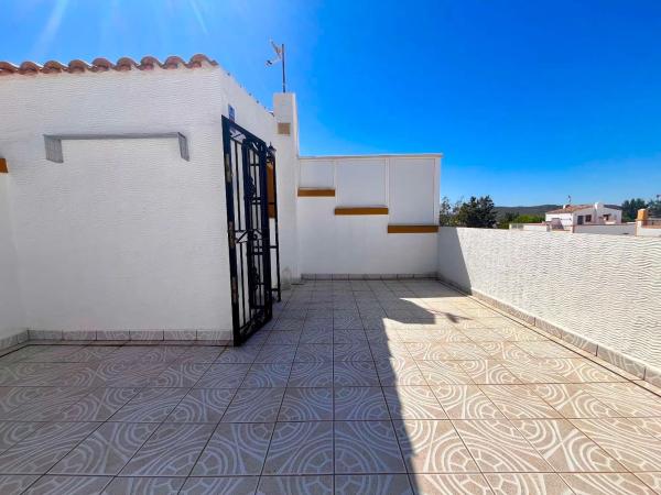 Chalet pareado en calle Melocotonero