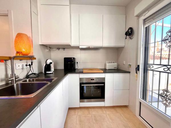 Chalet pareado en calle Melocotonero