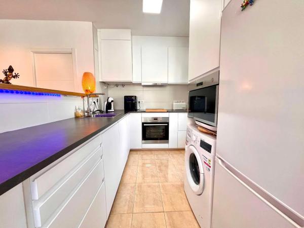 Chalet pareado en calle Melocotonero