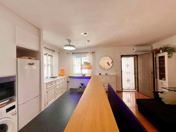 Chalet pareado en calle Melocotonero