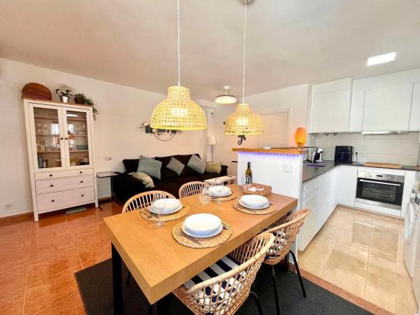 Chalet pareado en calle Melocotonero