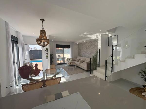 Chalet en calle Avellano