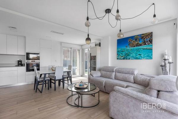 Casa independiente en plaza H-2 Azahar-1