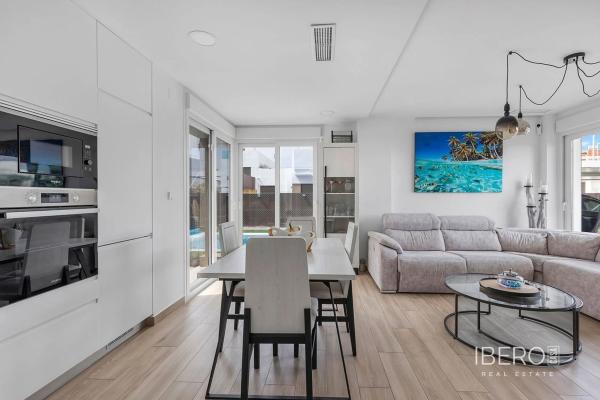 Casa independiente en plaza H-2 Azahar-1