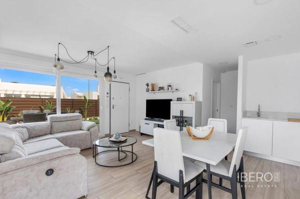 Casa independiente en plaza H-2 Azahar-1