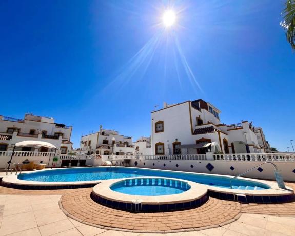 Chalet adosado en calle Anacardo s/n