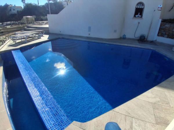 Casa independiente en calle Oleza