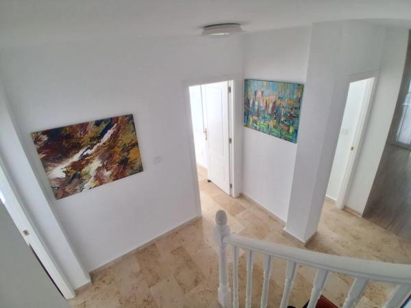 Casa independiente en calle Oleza