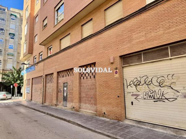 Piso en calle Luis Barcala