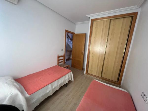 Chalet adosado en calle Fuego, 5