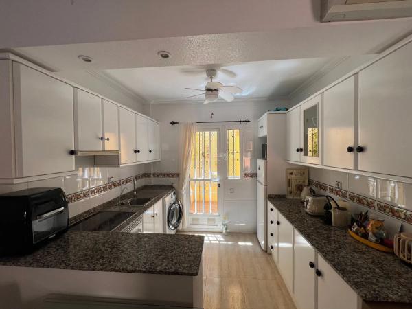 Chalet adosado en calle Fuego, 5