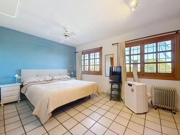 Chalet adosado en avenida del Cabo, 7