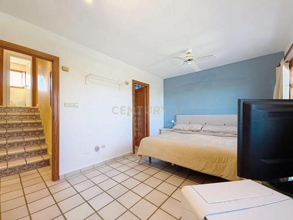 Chalet adosado en avenida del Cabo, 7