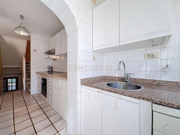 Chalet adosado en avenida del Cabo, 7