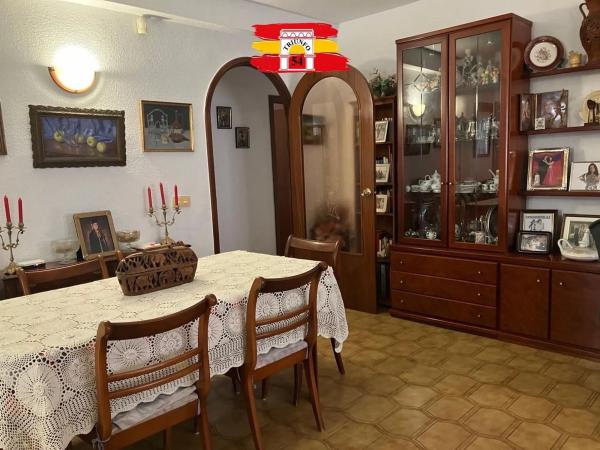 Casa independiente en calle Catalejo