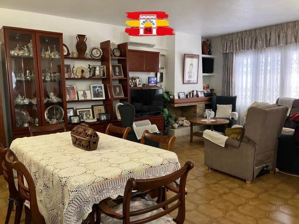 Casa independiente en calle Catalejo