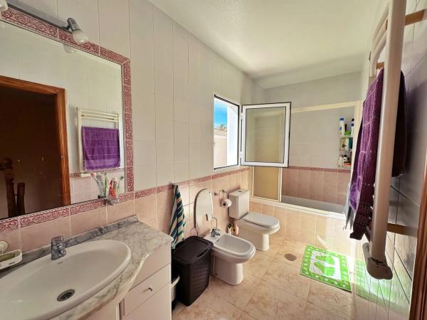 Casa independiente en calle Gloria Fuertes, 8