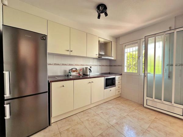 Casa independiente en calle Gloria Fuertes, 8