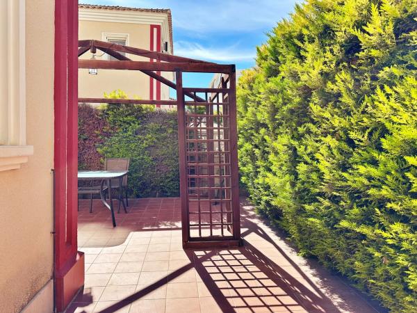 Casa independiente en calle Gloria Fuertes, 8